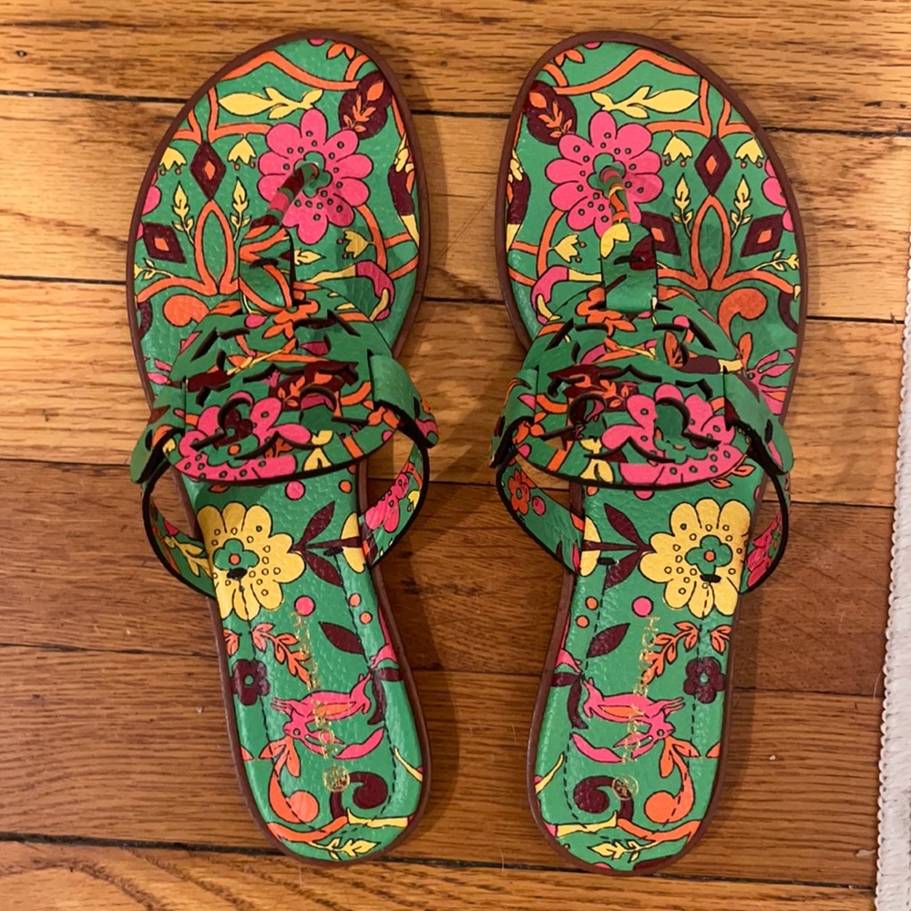 RARE! NWT Tory Burch Miller sandals - folk print